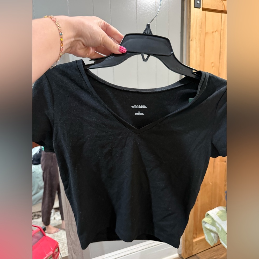 wild fable Black V-Neck Short Sleeve Tee